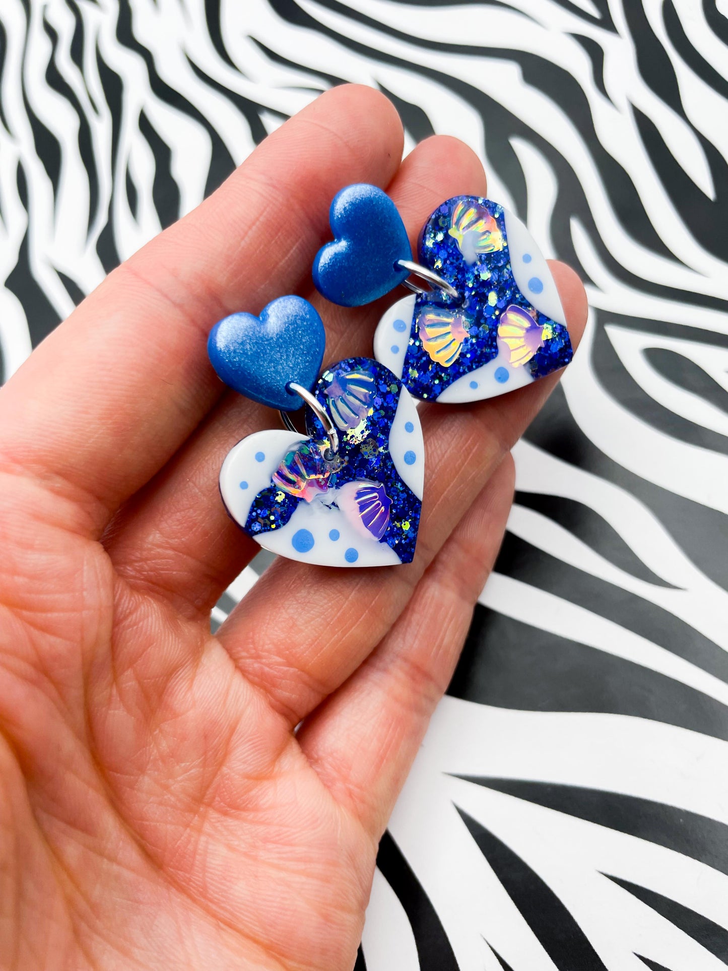 Sapphire Blue Glitter Seashell Resin Heart Dangle Earrings